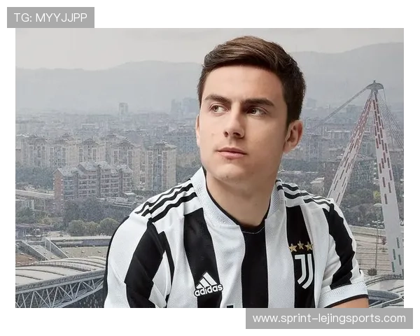 球星足球服设计风潮：经典款与现代元素的完美融合与创新探索